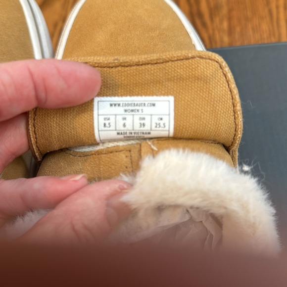 Eddie Bauer furry slides/mules - Picture 7 of 8